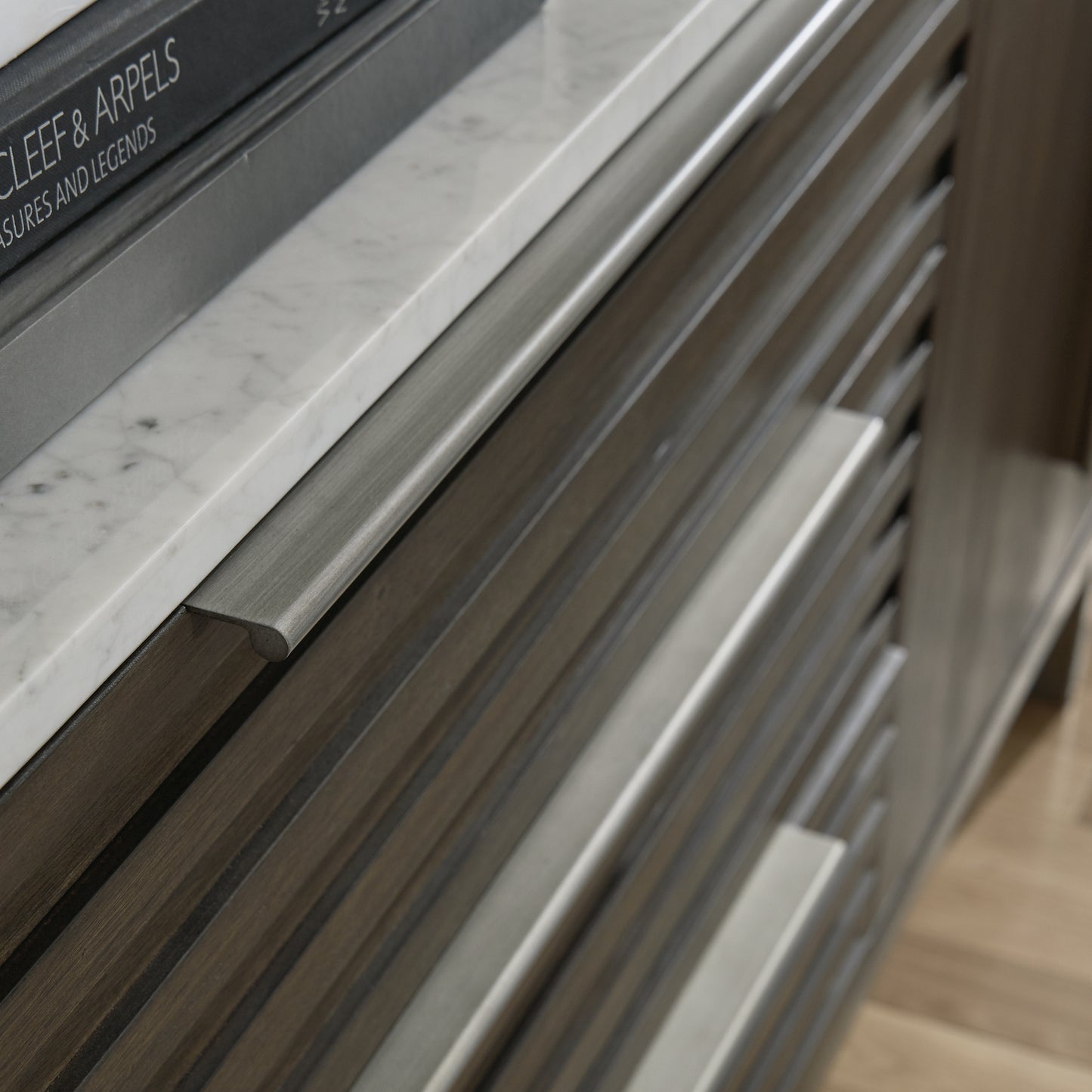 Arkenton King Panel Bed with Mirrored Dresser