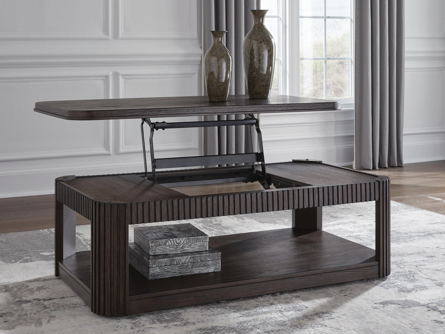 Carlibrie Lift Top Cocktail Table