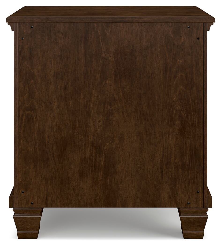 Danabrin Full Panel Bed with Mirrored Dresser, Chest and Nightstand